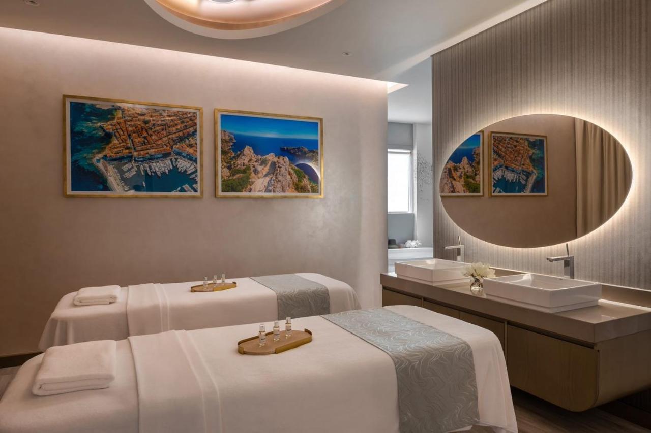 Paramount Hotel Midtown Dubai Eksteriør bilde Spa at the hotel